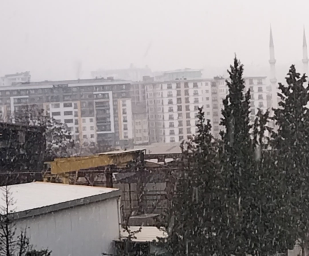 Beklenen Kar İstanbul’a Geldi. Okullar Tatil Oldumu ?