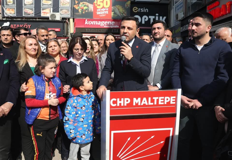 Maltepe’de İl Başkanı’na Miting Havasında Karşılama 