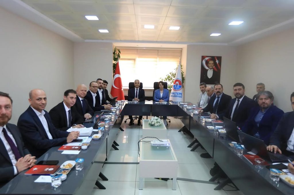 İETT Genel Müdürü İrfan Demet, Maltepe Belediyesini Ziyaret Etti