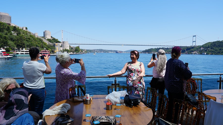 Maltepeliler İstanbul Boğazı’nda mavi yolculuğa çıktılar