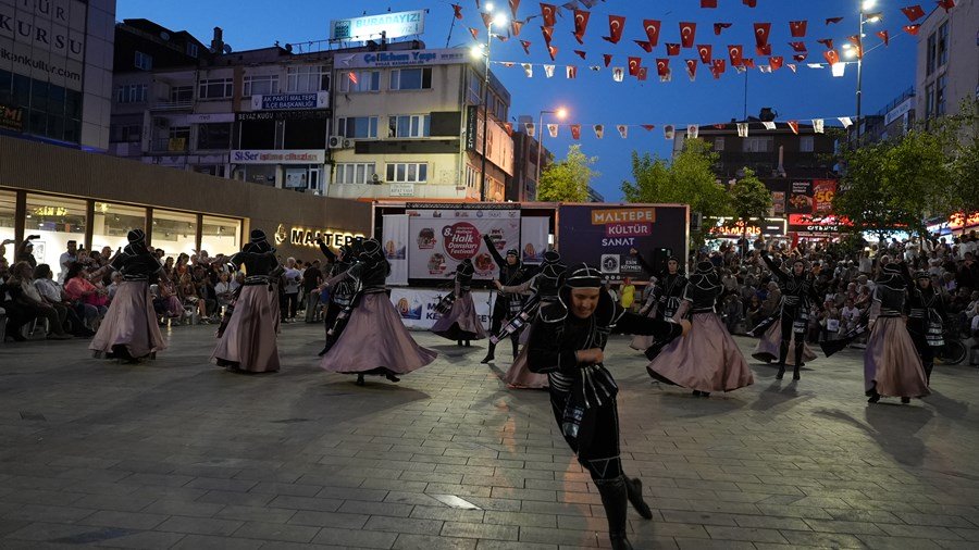 Uluslararası Halk Dansları Festivali Maltepe’de Gerçekleşti | Maltepetv – Maltepehaber