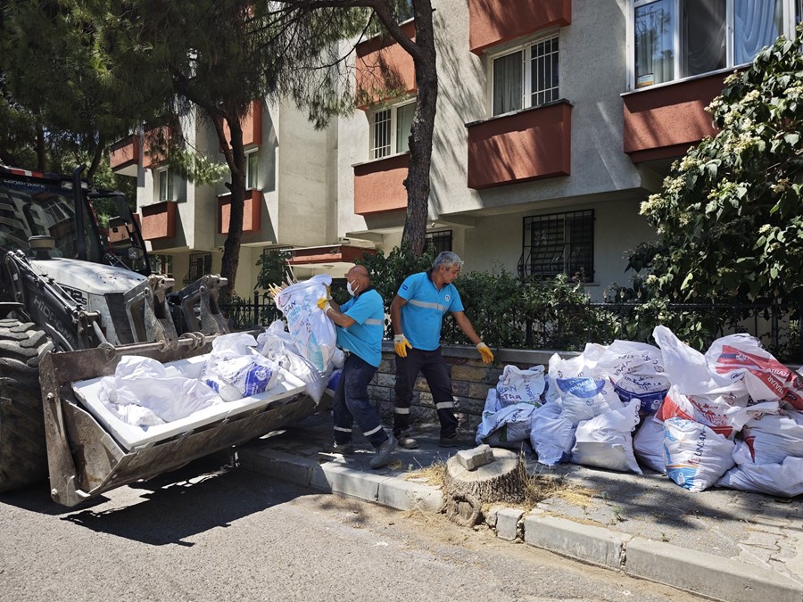 Maltepe Belediyesi Uyardı Atıkları Sokaklara Bırakmayalım. Maltepetv – Maltepe Haber