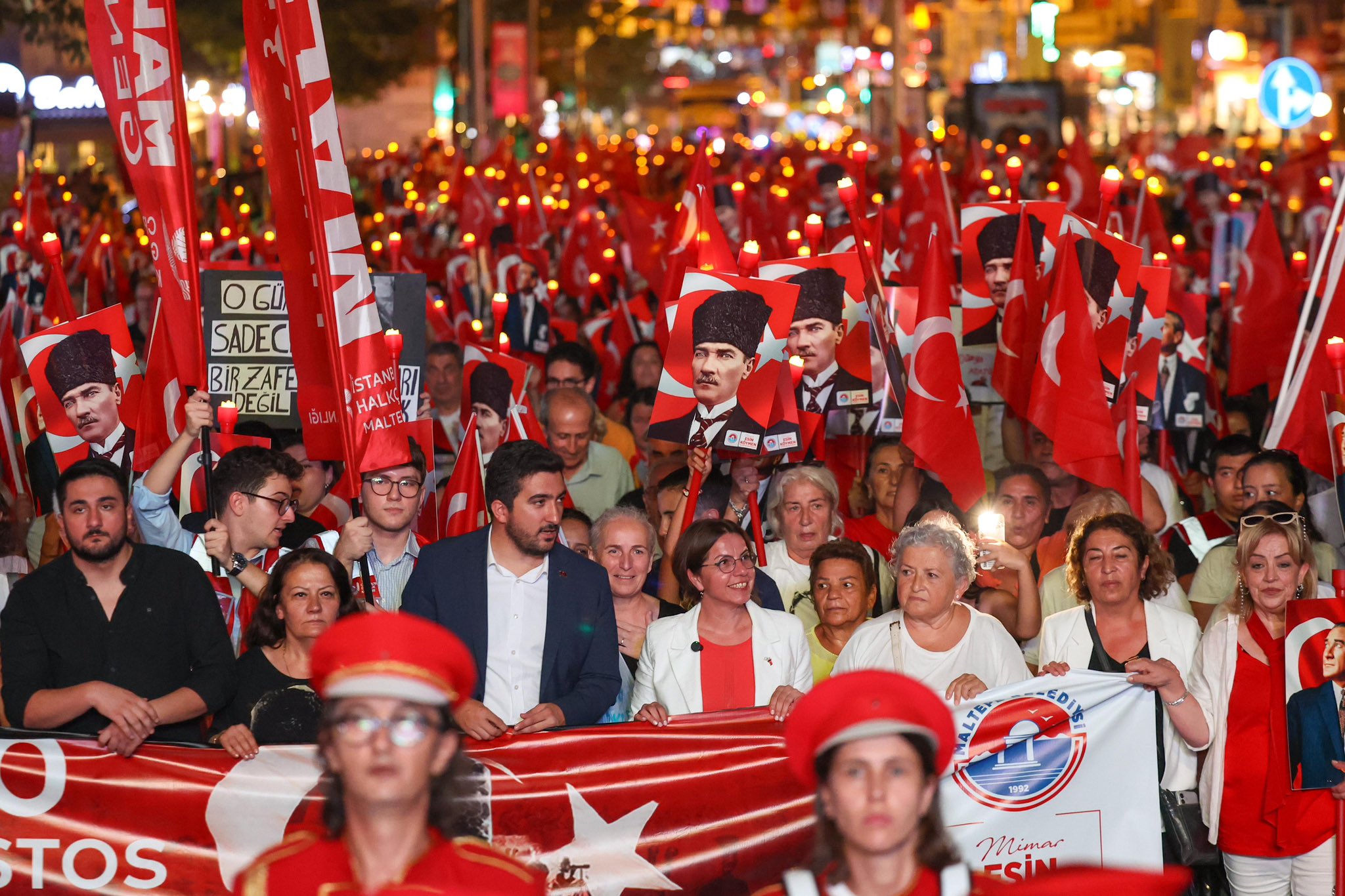 Maltepe’de 30 Ağustos Zaferi Ezginin Günlüğü Konseriyle Taçlandı. Maltepetv – Maltepehaber
